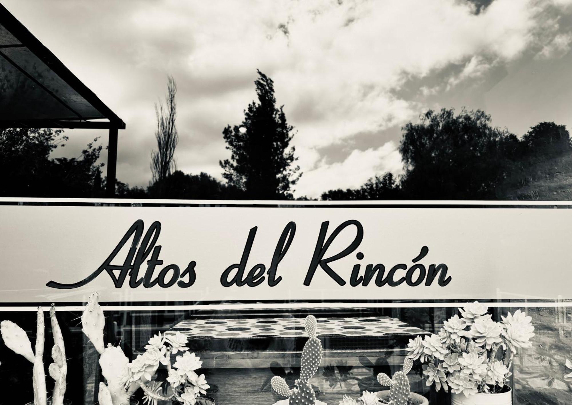 Hotel Altos Del Rincon Мерло Экстерьер фото