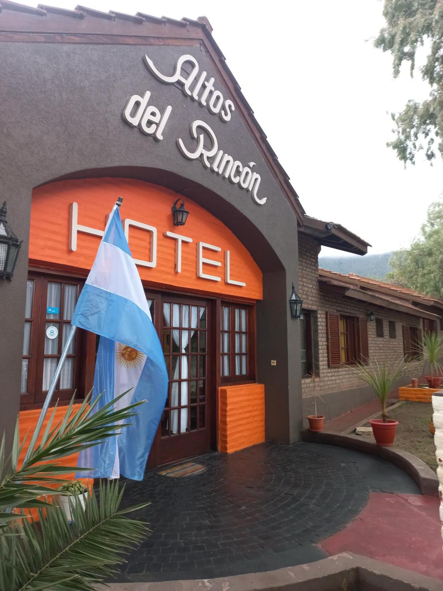 Hotel Altos Del Rincon Мерло Экстерьер фото
