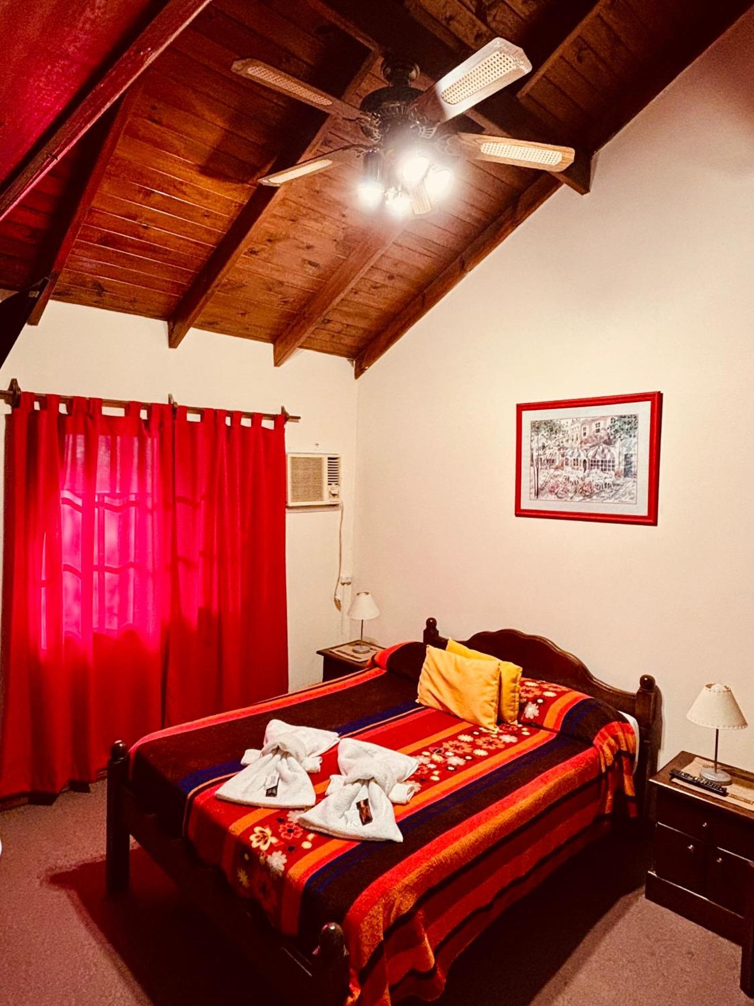 Hotel Altos Del Rincon Мерло Экстерьер фото