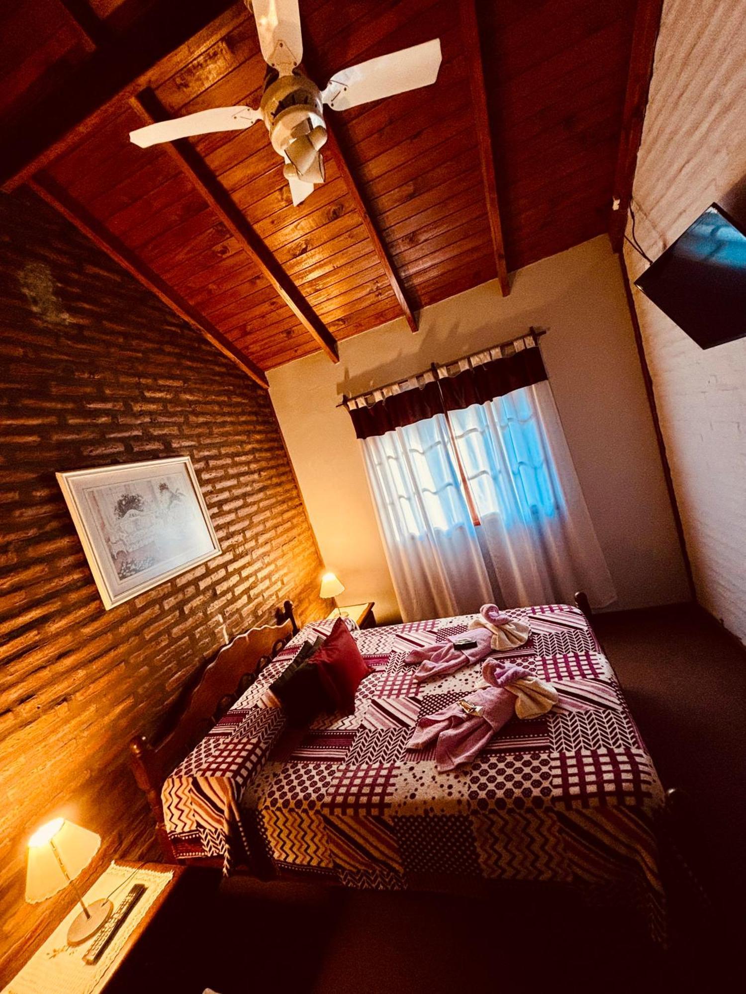 Hotel Altos Del Rincon Мерло Экстерьер фото