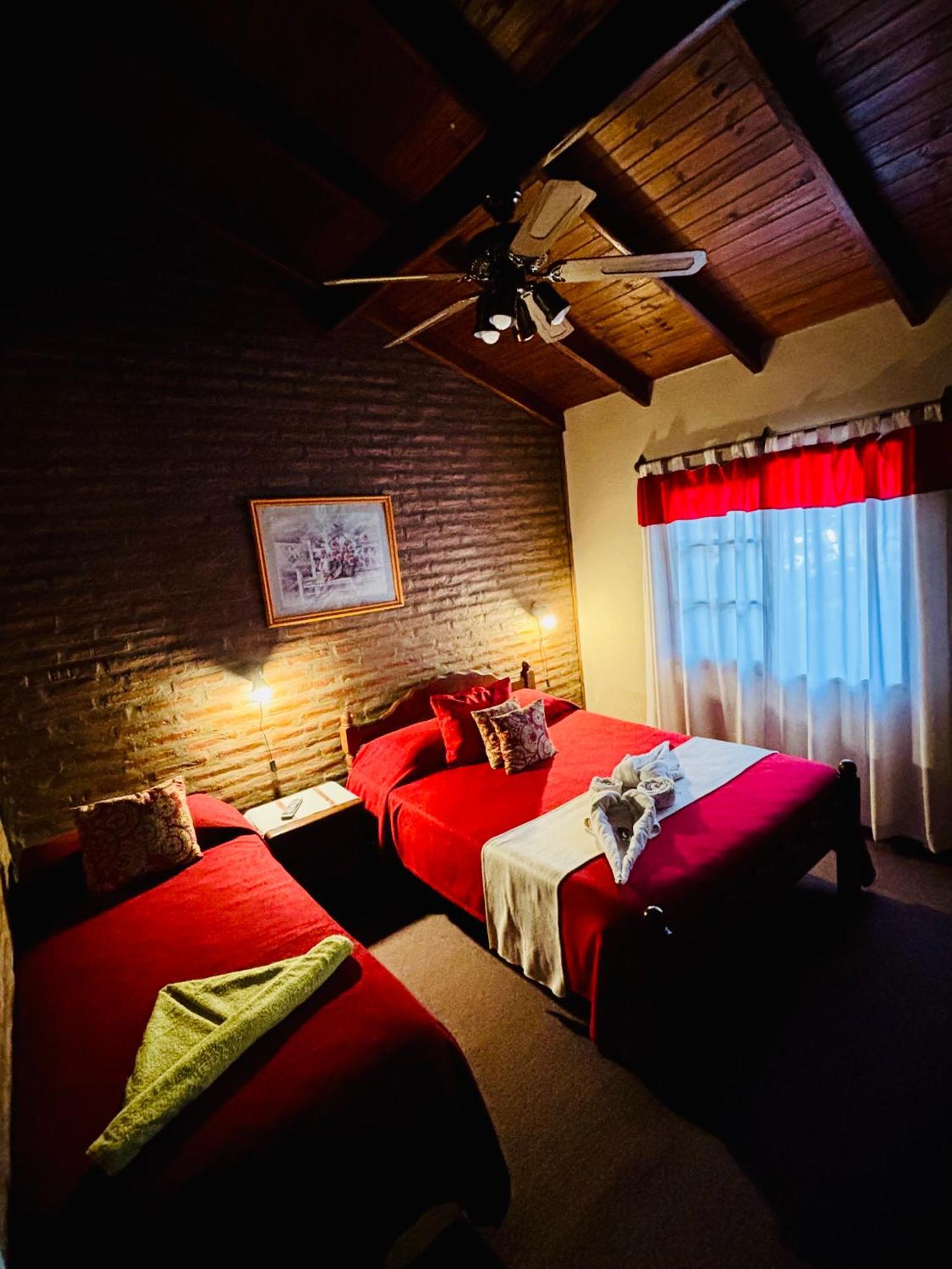 Hotel Altos Del Rincon Мерло Экстерьер фото