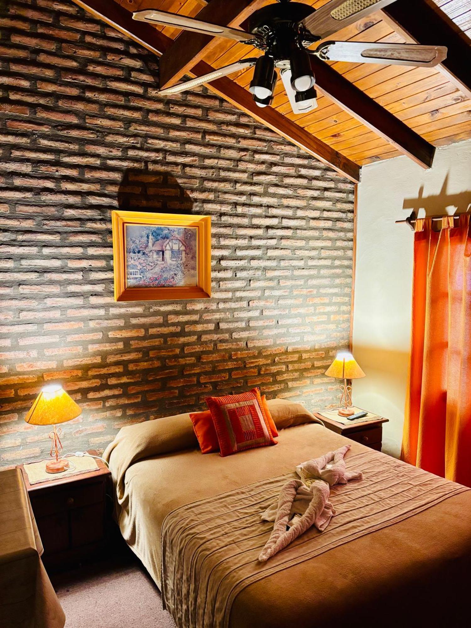 Hotel Altos Del Rincon Мерло Экстерьер фото